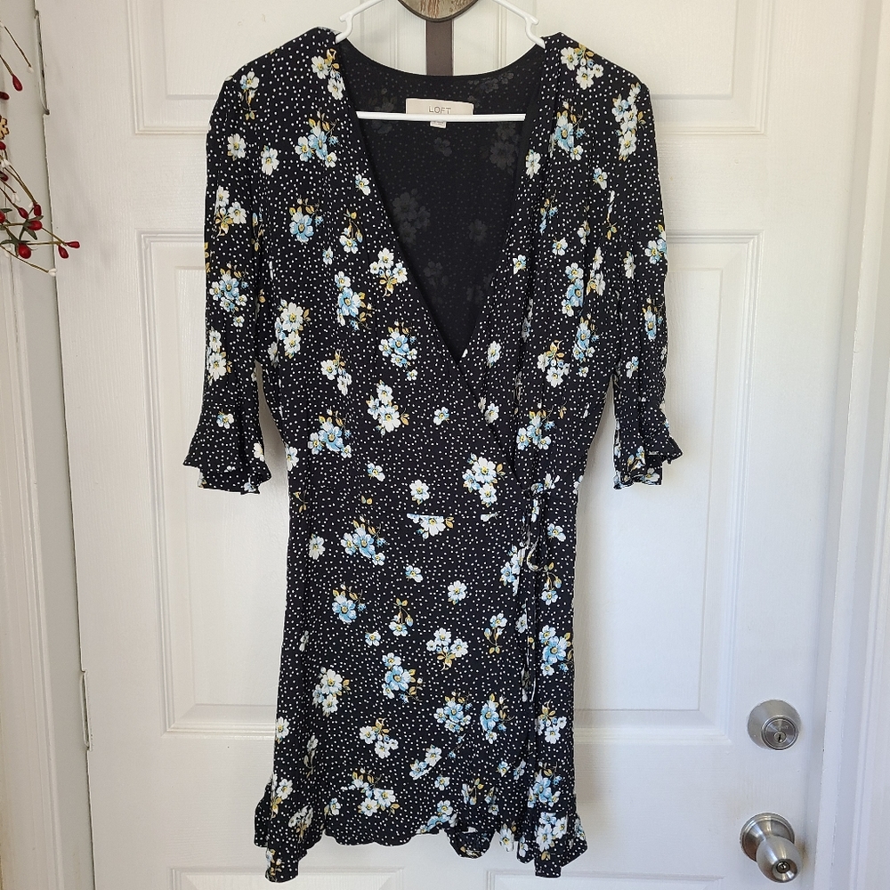 (1241) The Loft Woman's Country Garden Quarter Sleeve Floral Dress, Size: 8